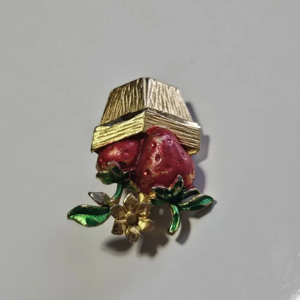 Unbranded vintage gold